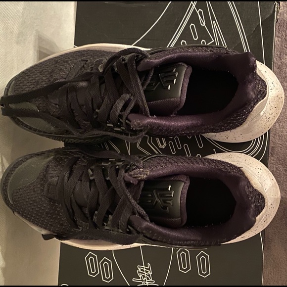 🦿🦿NIKE KYRIE LOW 2 Men’s Size 8🦿🦿 - Picture 10 of 14
